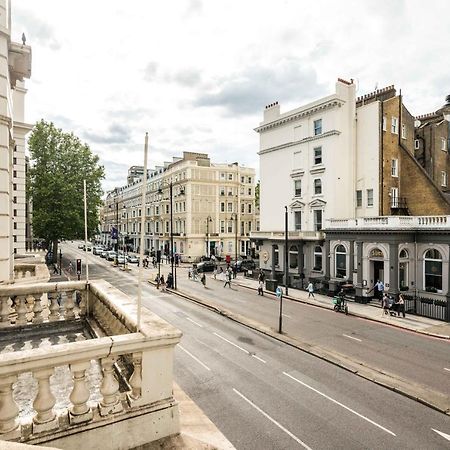 Appartamento Four Beds By The Station Londra Esterno foto